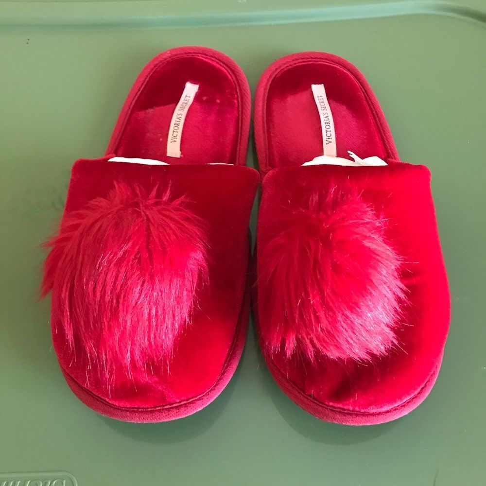 Women’s Victoria Secret slippers in red size M - Picture 1 of 5